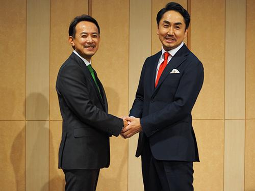 ＺＨＤの川邊健太郎社長（写真左）とＬＩＮＥの出澤剛社長